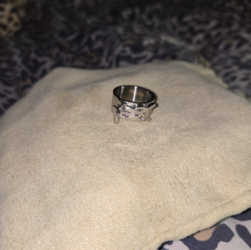 Women ring